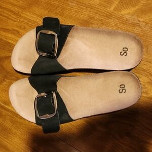 SO Sandals